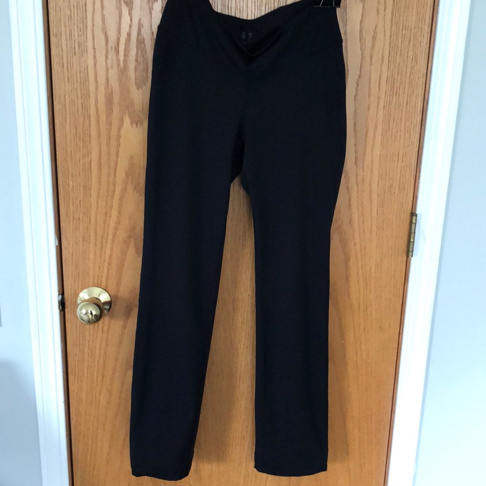 Gap black yoga pants M